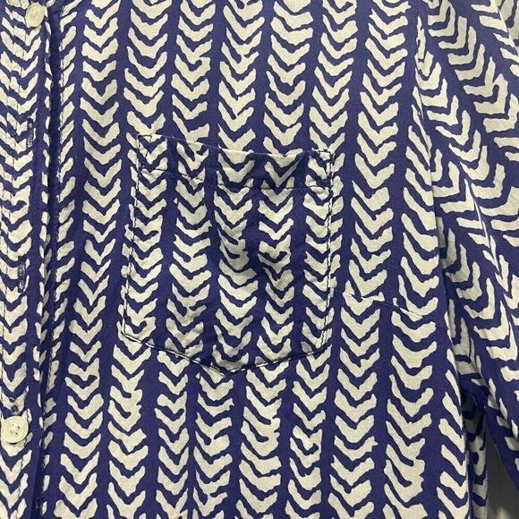 Dalia Collection purple Long Sleeve V print chevron 3/4 button down rayon Size L - Picture 7 of 9
